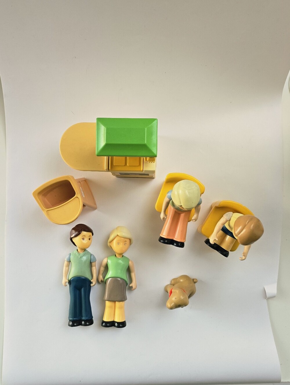 Vintage Little Tikes Place Dollhouse Family Figures Kitchen Furniture Lot - Picture 6 of 16